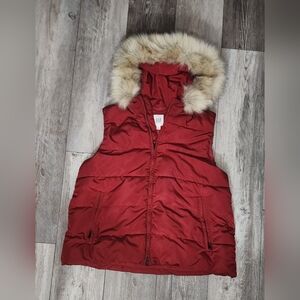 GAP Women's Red ColdControl Max hooded puffer vest